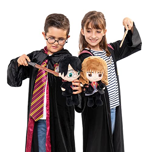 Famosa Softies - Peluche de Harry Potter de 27 centímetros, blandito y suave, relleno de fibra 100% reciclada, para los niños y adultos fans de las películas y los libros, (760020651)